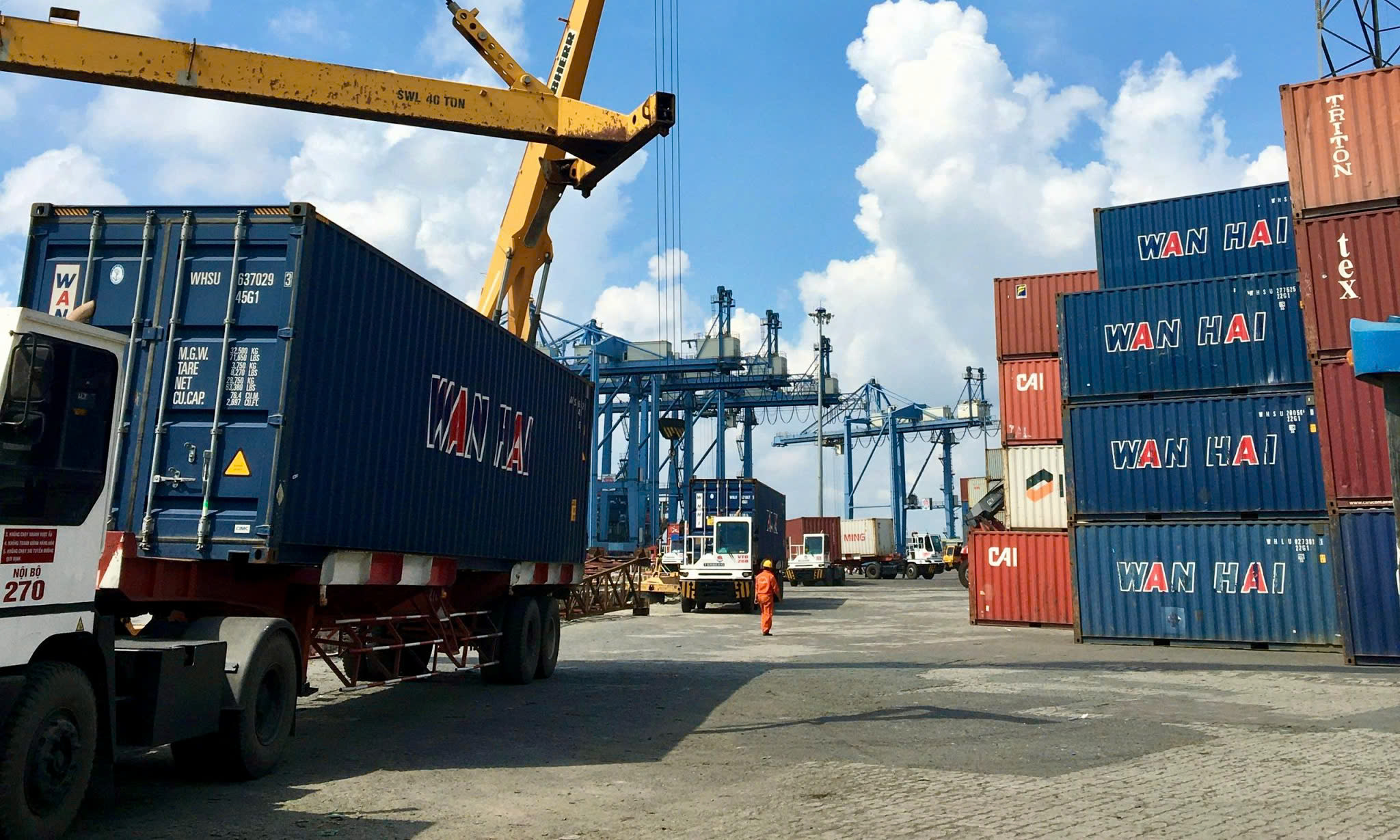 VẬN CHUYỂN HÀNG HÓA NỘI ĐỊA 